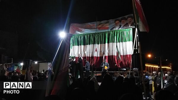 دومین اربعین حضور مردم غیور نیشابور همزمان با دومین سالگرد شهادت شهدای خدمت