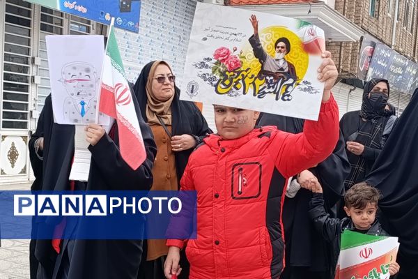 راهپیمایی باشکوه ۲۲ بهمن در اسلام‌آباد غرب