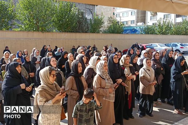  انتخابات الکترونیک انجمن اولیا و مربیان در دبیرستان‌ نمونه‌ دولتی ولایت 
