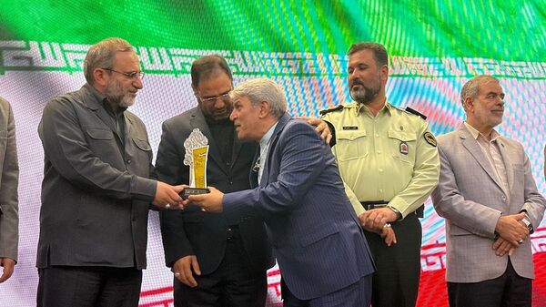 حضور وزیر آموزش و پرورش در بیست‌و‌ششمین جشنواره خیرین مدرسه‌ساز استان مرکزی