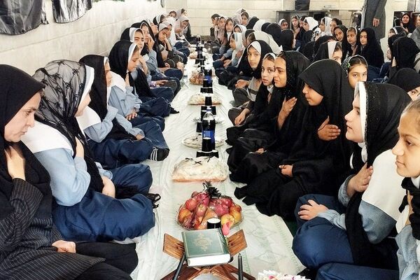 مراسم سوگواری ایام فاطمیه در دبستان موسی‌بن‌جعفر(ع) بهارستان‌دو