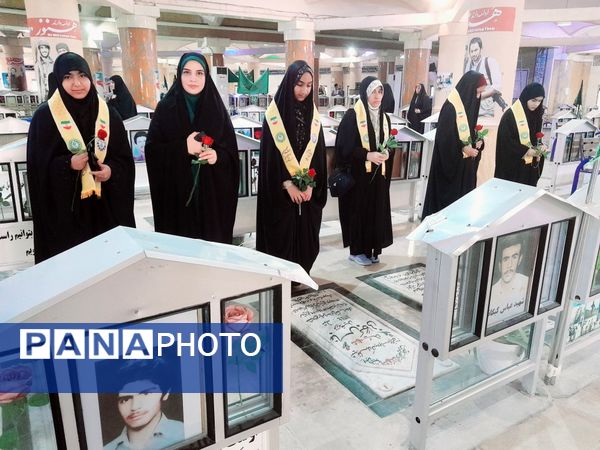 تجدید میثاق با شهدا در بوشهر