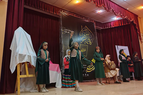 محفل شعرخوانی و رونمایی کتاب در اسلامشهر 