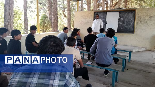 کلاس حل مسئله و اتاق فکر برای دانش آموزان متوسطه اول و دوم 