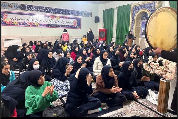 عید مبعث در دبیرستان شاهد 16