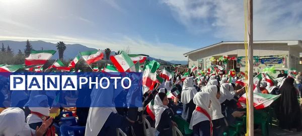 آیین نواختن « گلبانگ انقلاب » در مدرسه 22 بهمن دلند