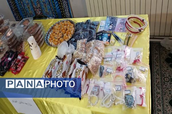 بازارچه کسب و کار دانش‌آموزی در مدرسه فدک