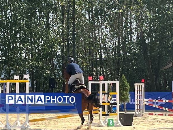 مسابقه کشوری پرش با اسب در مزرعه سامان شهرستان محمودآباد