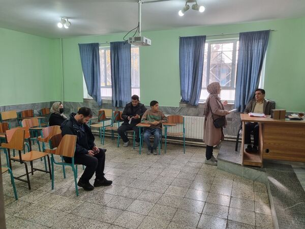 ۱۳ آذر جلسه دیدار اولیا با دبیران دبیرستان نمونه دولتی پژوهش آشخانه 