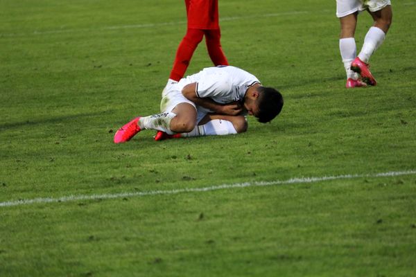 بازی تراکتور و ملوان در تبریز