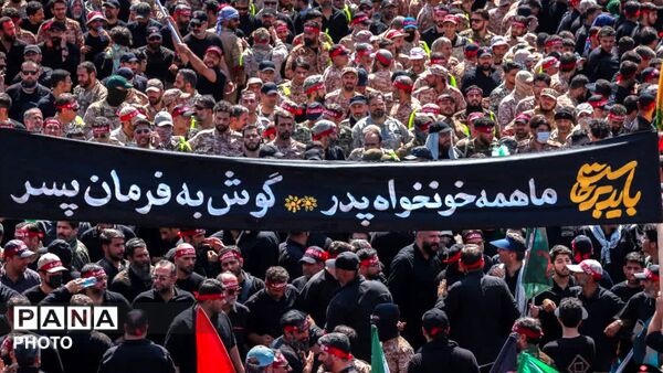 وداع حماسی ملت با پیکر مطهر پیشوای انقلاب اسلامی