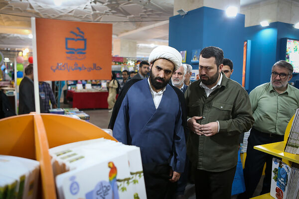 بازدید معاون پرورشی و فرهنگی وزارت آموزش و پرورش از سی‌وپنجمین نمایشگاه بین‌المللی کتاب تهران