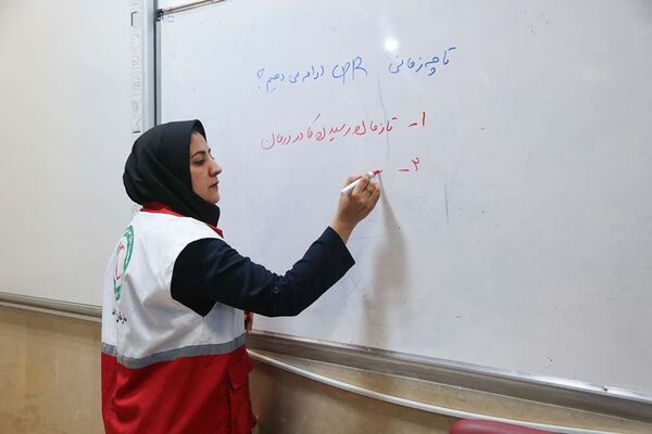 دومین دوره کمک‌های اولیه و امداد ویژه معلمان شهر کرمان
