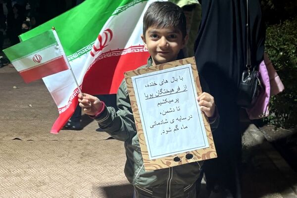 میدان داری دانش‌آموزان و معلمان یزدی