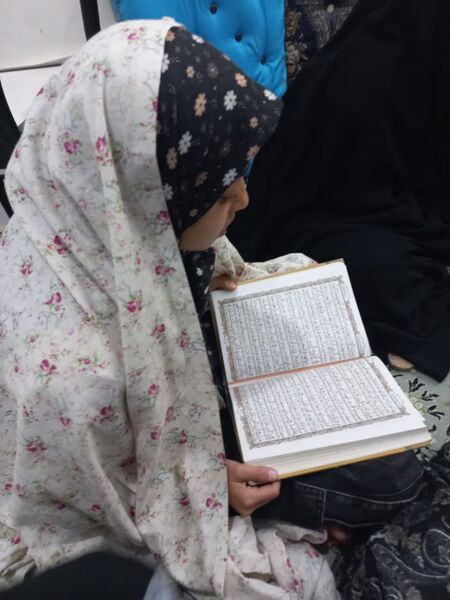 مراسم معنوی اعتکاف دانش‌آموزان دختر ابرکوهی در مسجد بقیه الله