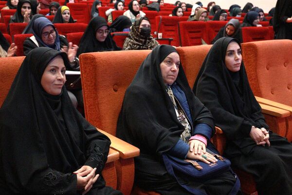 همایش رویداد سراسری «تهران، شهر نماز» با محوریت «نماز شکوفه‌ها» 