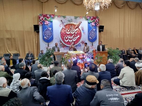 مراسم ولادت حضرت امام حسین (ع) در تکیه حسینی شهرستان کاشمر 