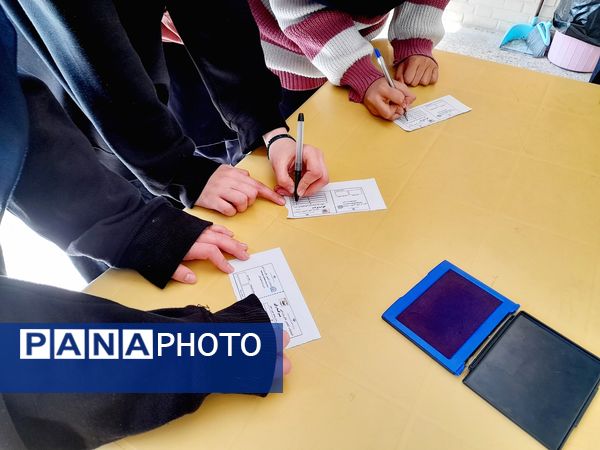 انتخابات شورای دانش‌آموزی در دبیرستان علی افشارنژاد ناحیه ۶ مشهد