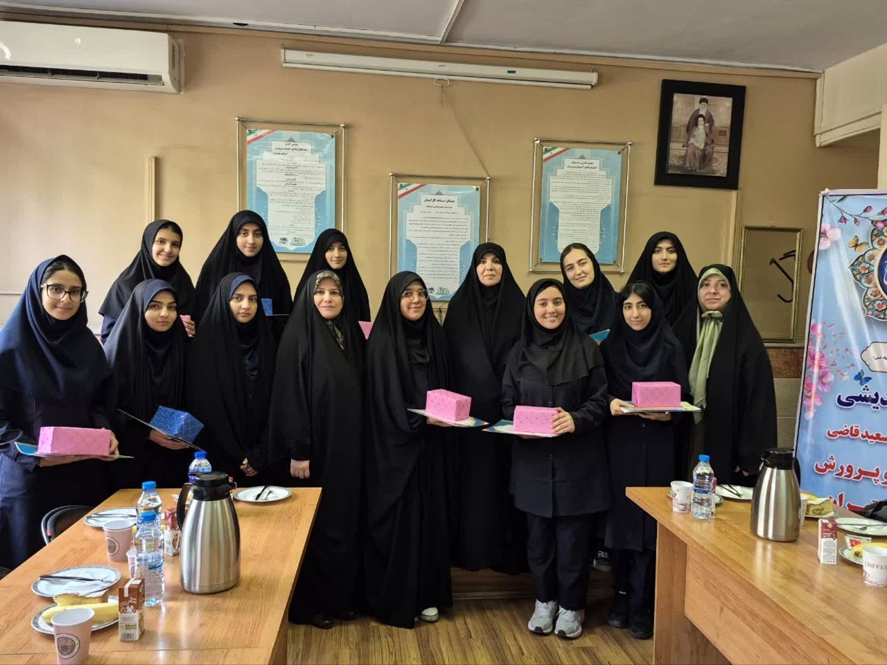 دانش آموزان در کنار آموزش باید مهارت های زندگی را بیاموزند