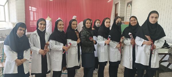 بزرگداشت روز خیاطی در هنرستان تلاش گندمان 