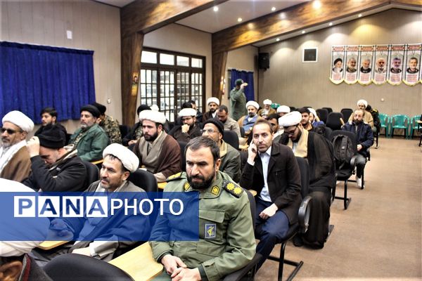 تجلیل از خادمان و فرهنگ‌یاران نماز در قم