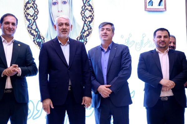 آیین بزرگداشت روز معلم ویژه معلمان و فرهنگیان ناحیه۲ بهارستان