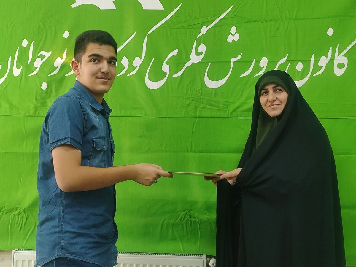 خبرنگاران صدای جامعه و چشم بیدار مردم هستند