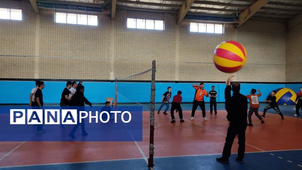 دومین روز از اردوی تمشک در شهرستان خمین 