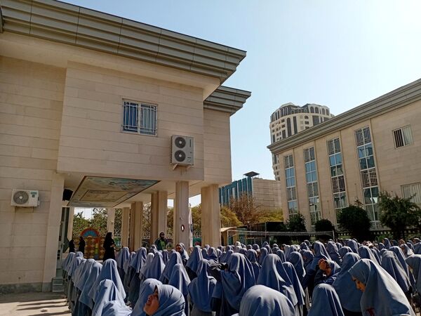 آماده سازی دانش آموزان پیشتاز برای جشن عاطفه ها