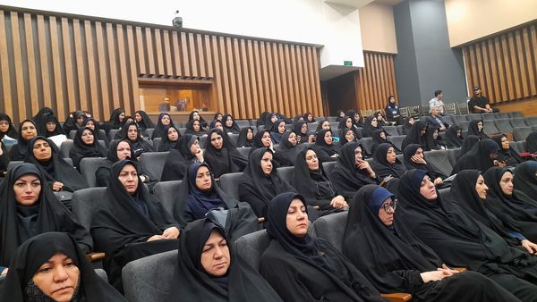  گردهمایی مدیران مدارس ناحیه ۷ در مشهد