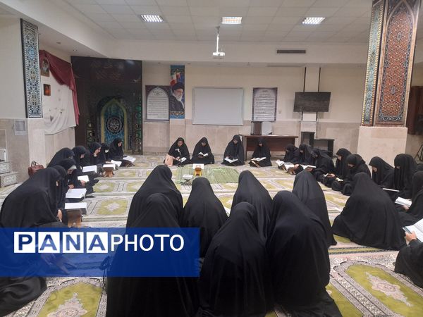 جزء خوانی قرآن کریم در حوضه بسیج خواهران آشخانه