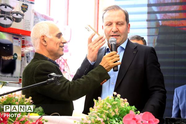 جشنواره بزرگ خریداران ماهی در تبریز