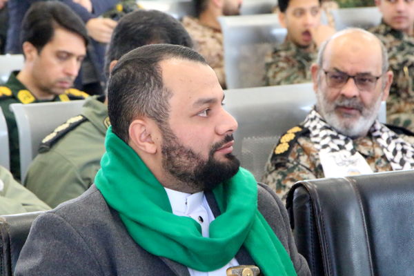 مراسم نمادین استقبال از امام خمینی (ره) در فرودگاه یزد 