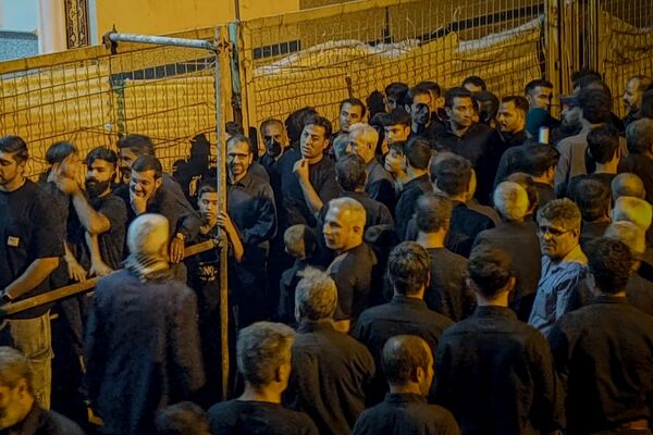 "عهد خون"، تجمع بزرگ مردمی و هیئت‌های مذهبی باقرشهر و کهریزک در حمایت از ولی امر مسلمین جهان 