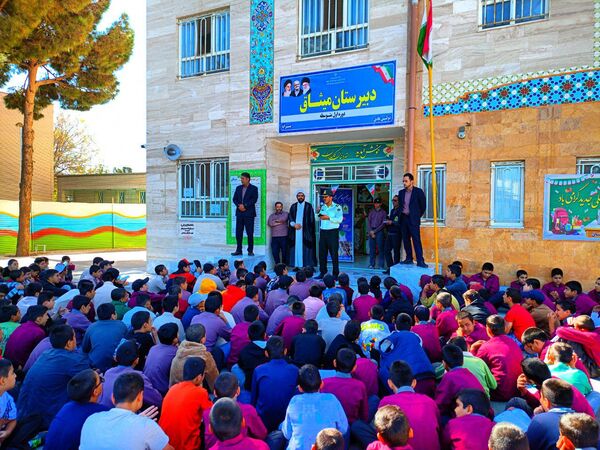 حضور رییس پلیس فتا شهرستان کاشمر در دبیرستان میثاق
