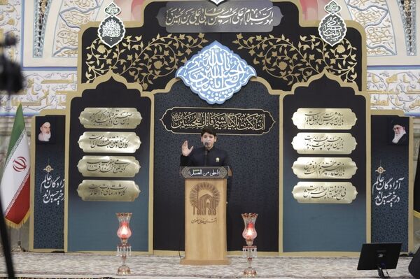 مراسم احلی من العسل در جوار حرم مطهر امام هشتم شیعیان(ع)