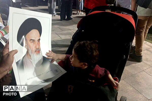 طنین عطر ولایت در میدان امام خامنه ای ورامین