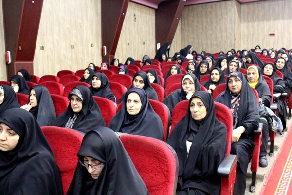 خلاقیت و بهره‌گیری از دانش روز در مدیریت مدارس ضروریست
