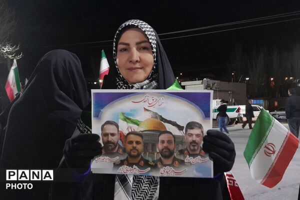 مردم بن تا پیروزی نهایی در خیابان می‌مانند