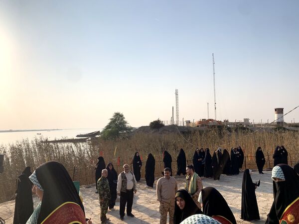 اعزام دانش‌آموزان دبیرستان شاهد شهرکرد به شلمچه