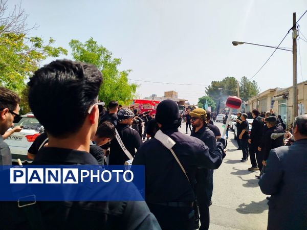 حضور هیات های روستای فدافن در هیئت حسینی در روز عاشورا