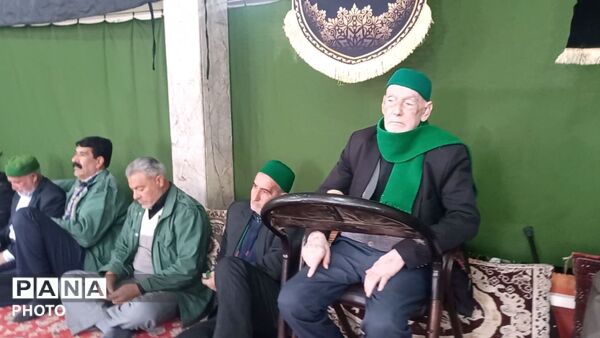 اقامه نماز جمعه عبادی سیاسی در  هفته آخر در اسفند ماه 