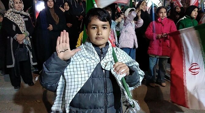  دختران و پسران نیشابوری برای انتقام می آیند 