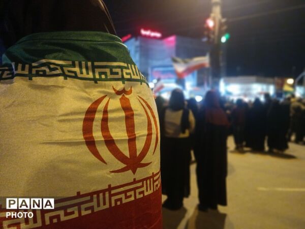 فرهنگیان و دانش آموزان گلستان همچنان پای میدان