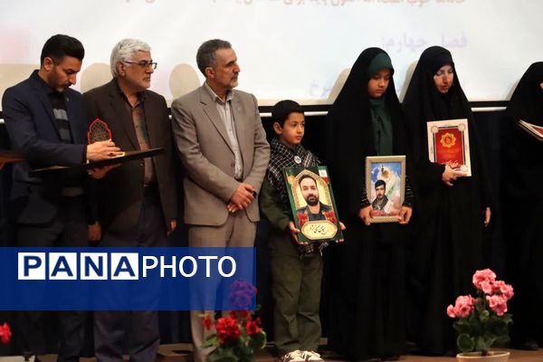 یادواره شهدا در فرهنگسرای مصلی‌نژاد ناحیه ۶ مشهد