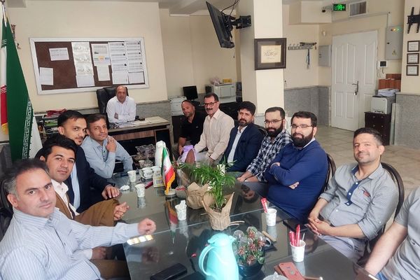 آیین سپاس معلم به مناسبت هفته گرامیداشت مقام معلم توسط دانش آموزان منطقه پردیس