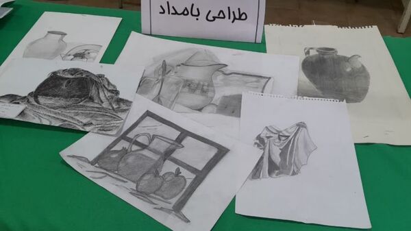 نمایشگاه هنرهای تجسمی امید فردا در دبیرستان دخترانه معلم (دوره اول متوسطه)