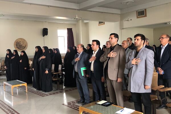 جلسه توجیهی مدیران در دبیرستان آرمیتا مصلی نژاد ناحیه 2 شهرری 