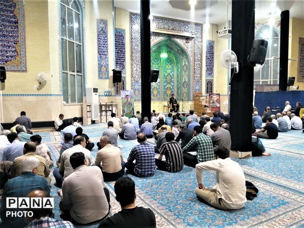 بزرگداشت چهلمین روز شهادت دانش‌آموز «سیدمحمد حسینی مقدم» در قم