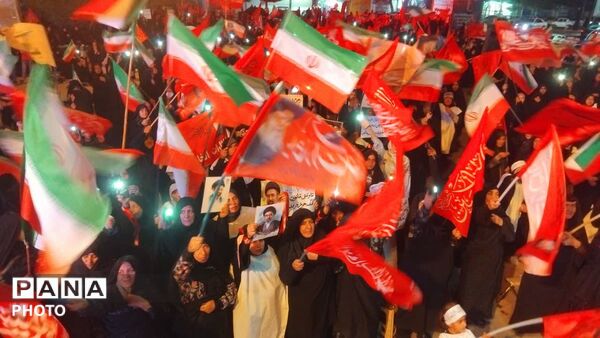 همزمان با سراسر کشور؛ صد و شصت و نهمین شب «بیعت با رهبری» در نورآباد